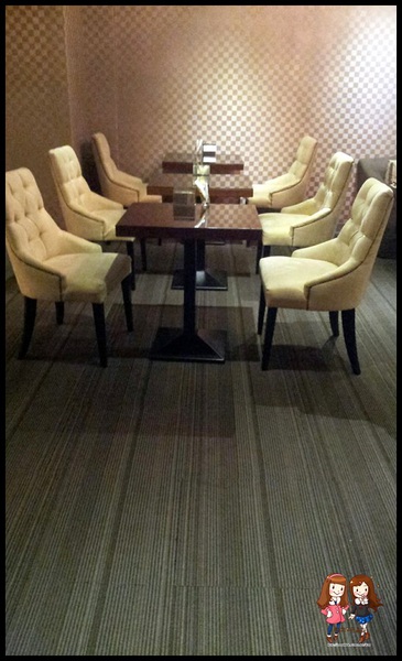 973662_526085960778701_1368576049_n