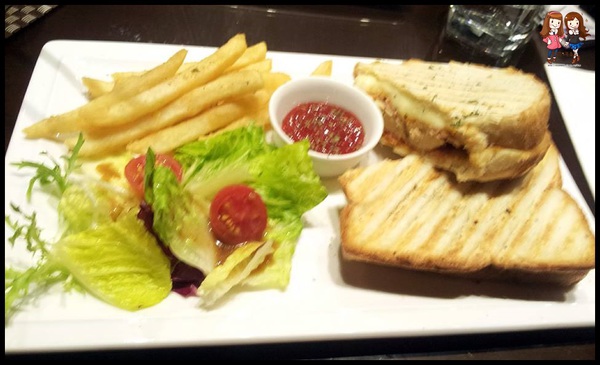 983473_525992254121405_1225873378_n