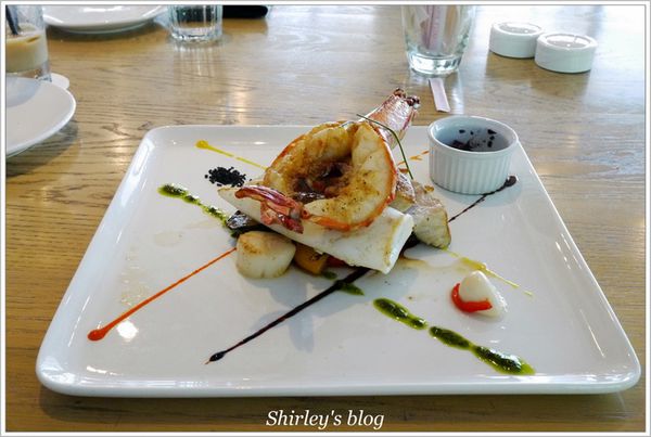 LA VILLA：LA VILLA(淡水店)