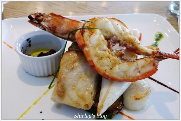 LA VILLA：LA VILLA(淡水店)