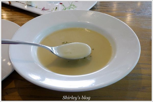 LA VILLA：LA VILLA(淡水店)