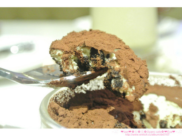 Oyami cafe:【食記】oO。。台北 西門町 Oyami cafe 超有鄉村田野風格的餐廳!而且~焗烤飯牽絲牽的好魂牽夢縈!!。o○。