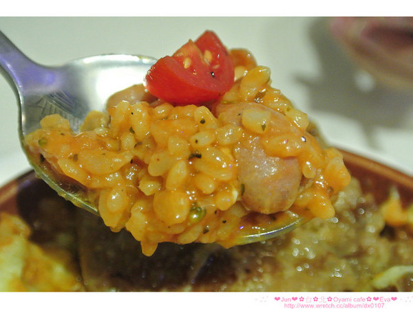 Oyami cafe:【食記】oO。。台北 西門町 Oyami cafe 超有鄉村田野風格的餐廳!而且~焗烤飯牽絲牽的好魂牽夢縈!!。o○。