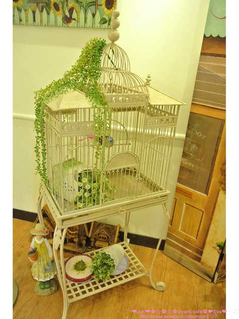 Oyami cafe:【食記】oO。。台北 西門町 Oyami cafe 超有鄉村田野風格的餐廳!而且~焗烤飯牽絲牽的好魂牽夢縈!!。o○。