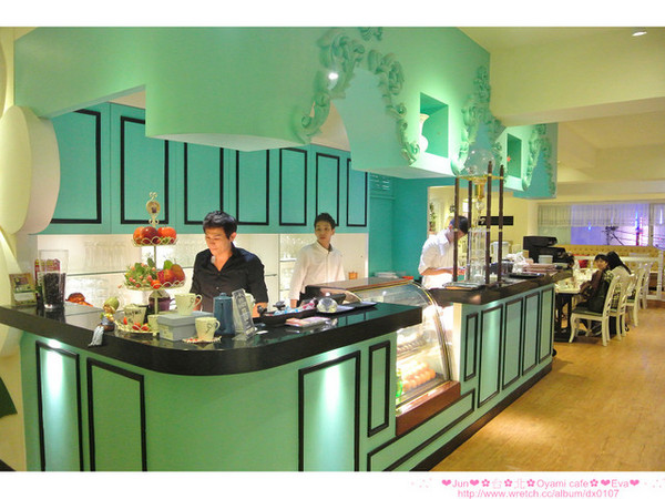 Oyami cafe:【食記】oO。。台北 西門町 Oyami cafe 超有鄉村田野風格的餐廳!而且~焗烤飯牽絲牽的好魂牽夢縈!!。o○。