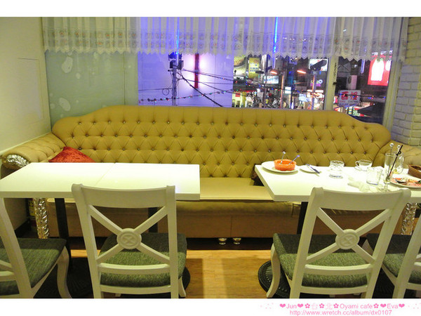 Oyami cafe:【食記】oO。。台北 西門町 Oyami cafe 超有鄉村田野風格的餐廳!而且~焗烤飯牽絲牽的好魂牽夢縈!!。o○。