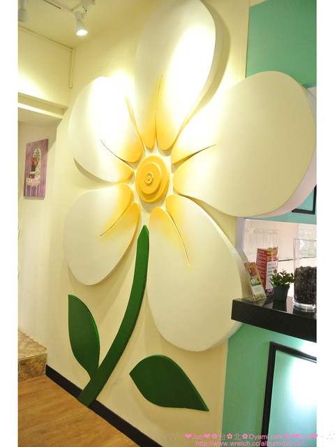 Oyami cafe:【食記】oO。。台北 西門町 Oyami cafe 超有鄉村田野風格的餐廳!而且~焗烤飯牽絲牽的好魂牽夢縈!!。o○。