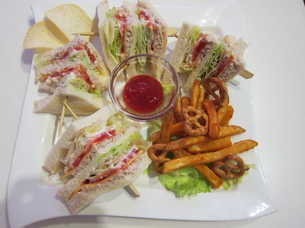 Oyami cafe:好看、好吃更好拍的"Oyami cafe"食記