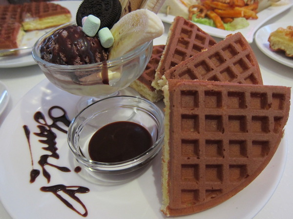 Oyami cafe:好看、好吃更好拍的"Oyami cafe"食記