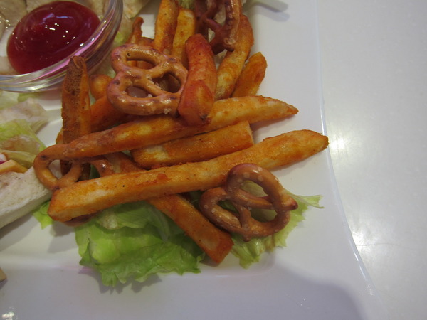 Oyami cafe:好看、好吃更好拍的"Oyami cafe"食記