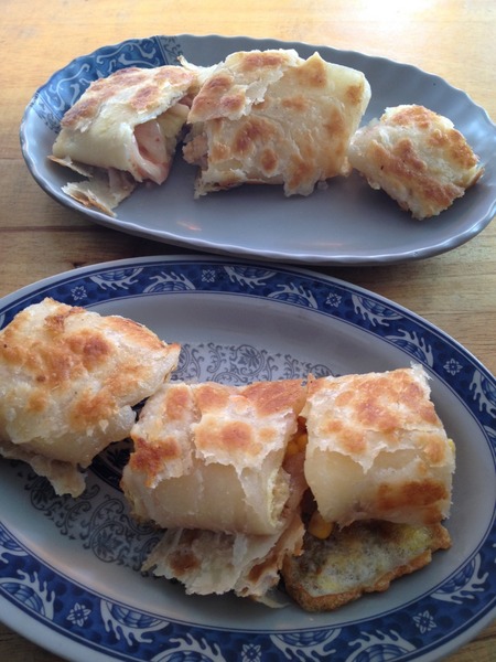 阿婆蛋餅:<中式早餐>阿婆蛋餅-香酥脆卡滋卡滋餅皮,營養均衡的加菜蛋餅