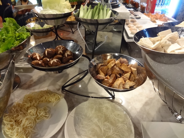 天鼎鍋の店(天母店):~ 口碑券體驗 ~ 天鼎塔吉蒸煮鍋專門店(天母店)