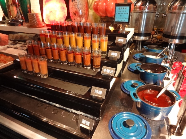 天鼎鍋の店(天母店):~ 口碑券體驗 ~ 天鼎塔吉蒸煮鍋專門店(天母店)