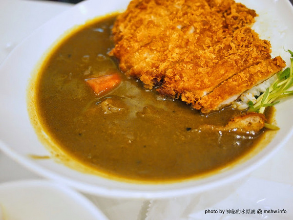 凱撒盒子日式洋食專賣店(台中美村店)：【食記】台中Caesarbox 凱撒盒子日式洋食專賣店@西區草悟道BRT科博館 : 享受美味無負擔,平價也能吃到真材實料,清爽不膩的輕食選擇!