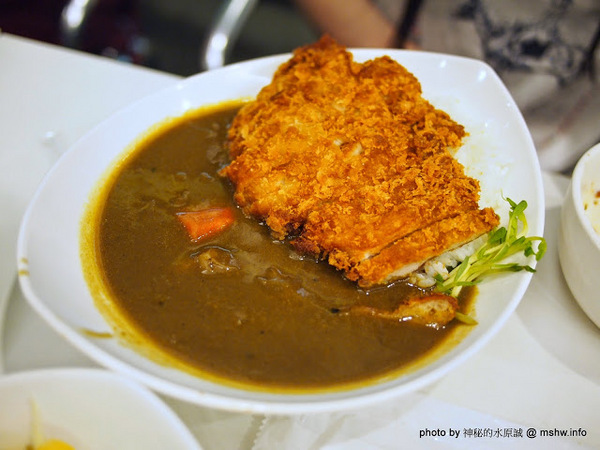 凱撒盒子日式洋食專賣店(台中美村店)：【食記】台中Caesarbox 凱撒盒子日式洋食專賣店@西區草悟道BRT科博館 : 享受美味無負擔,平價也能吃到真材實料,清爽不膩的輕食選擇!