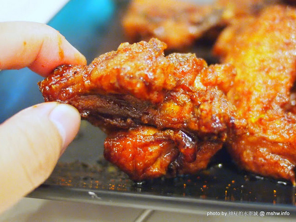 凱撒盒子日式洋食專賣店(台中美村店)：【食記】台中Caesarbox 凱撒盒子日式洋食專賣店@西區草悟道BRT科博館 : 享受美味無負擔,平價也能吃到真材實料,清爽不膩的輕食選擇!