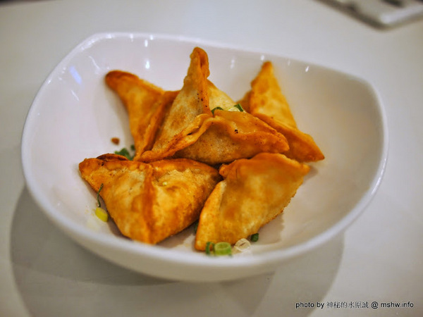 凱撒盒子日式洋食專賣店(台中美村店)：【食記】台中Caesarbox 凱撒盒子日式洋食專賣店@西區草悟道BRT科博館 : 享受美味無負擔,平價也能吃到真材實料,清爽不膩的輕食選擇!