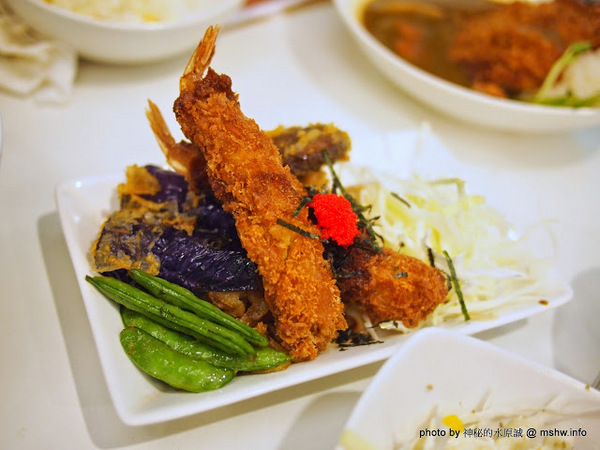 凱撒盒子日式洋食專賣店(台中美村店)：【食記】台中Caesarbox 凱撒盒子日式洋食專賣店@西區草悟道BRT科博館 : 享受美味無負擔,平價也能吃到真材實料,清爽不膩的輕食選擇!