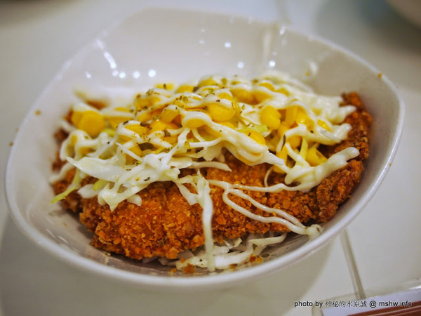 凱撒盒子日式洋食專賣店(台中美村店)：【食記】台中Caesarbox 凱撒盒子日式洋食專賣店@西區草悟道BRT科博館 : 享受美味無負擔,平價也能吃到真材實料,清爽不膩的輕食選擇!