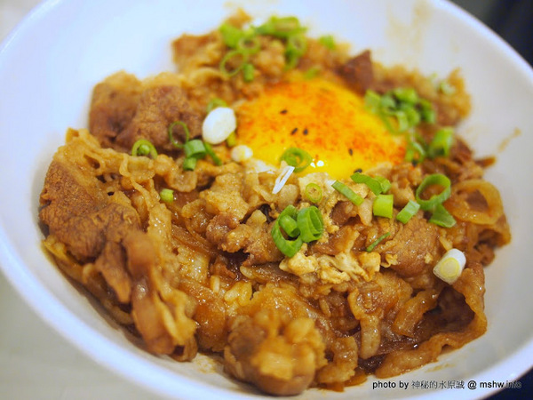 凱撒盒子日式洋食專賣店(台中美村店)：【食記】台中Caesarbox 凱撒盒子日式洋食專賣店@西區草悟道BRT科博館 : 享受美味無負擔,平價也能吃到真材實料,清爽不膩的輕食選擇!