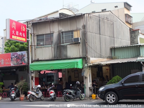 肉伯火雞肉飯：【美食特搜。台南中西區】肉伯火雞肉飯。CNN媒體推薦台南必吃 深根府城30多年雞肉飯