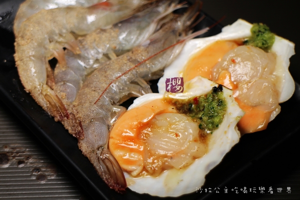 櫻花羿日式精緻炭火燒肉:東區燒烤吃到飽『櫻花羿日式精緻炭火燒肉』捷運忠孝復興站