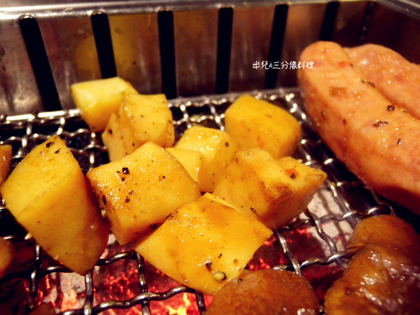 櫻花羿日式精緻炭火燒肉：【台北市大安區。燒肉吃到飽】近忠孝敦化捷運站 櫻花羿日式精緻炭火燒肉 東區燒烤吃到飽 聚餐好歡樂!