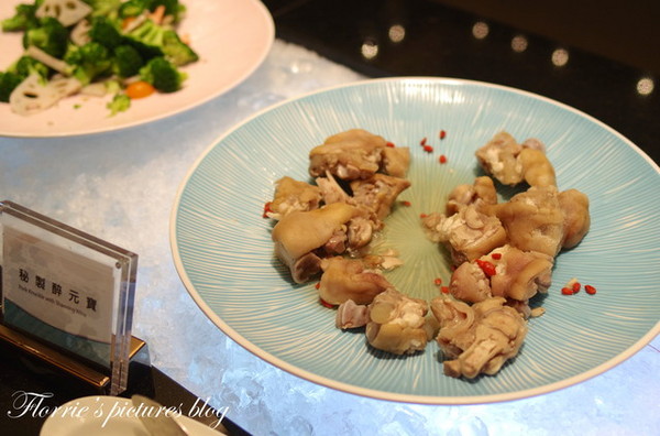 饗食天堂(板橋店)：試吃~新北板橋區--饗食天堂(板橋遠百店)~菜色多到好難選