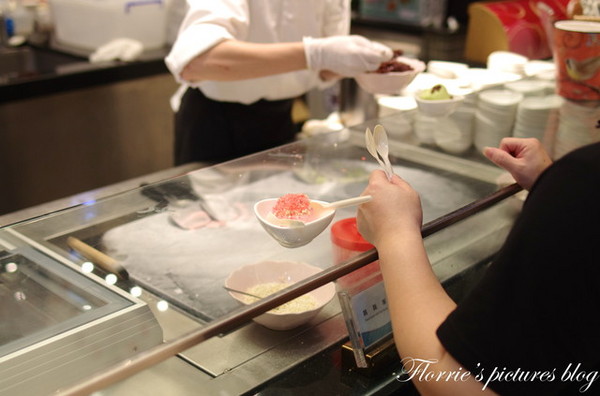 饗食天堂(板橋店)：試吃~新北板橋區--饗食天堂(板橋遠百店)~菜色多到好難選