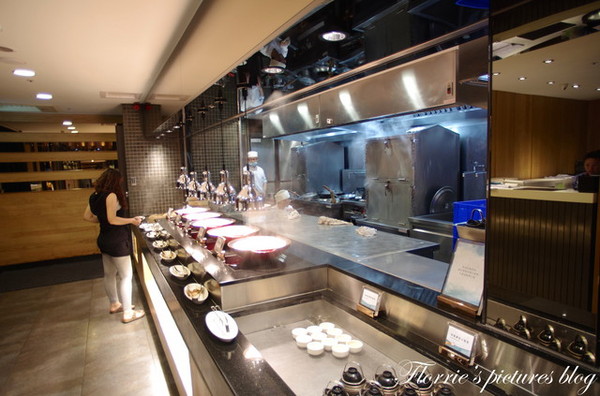 饗食天堂(板橋店)：試吃~新北板橋區--饗食天堂(板橋遠百店)~菜色多到好難選