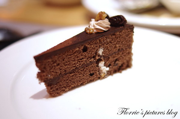 饗食天堂(板橋店)：試吃~新北板橋區--饗食天堂(板橋遠百店)~菜色多到好難選