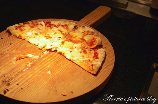 饗食天堂(板橋店)：試吃~新北板橋區--饗食天堂(板橋遠百店)~菜色多到好難選