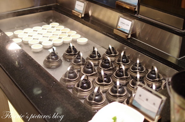 饗食天堂(板橋店)：試吃~新北板橋區--饗食天堂(板橋遠百店)~菜色多到好難選