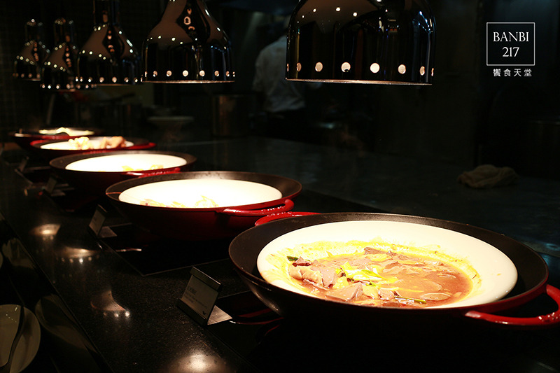 Banbi217 美食旅遊: 饗食天堂 自助餐吃到飽:日式料理,西式料理,中式料理,蛋糕,哈根達斯冰淇淋 (FE21遠東百貨,捷運板橋站)[邀約]