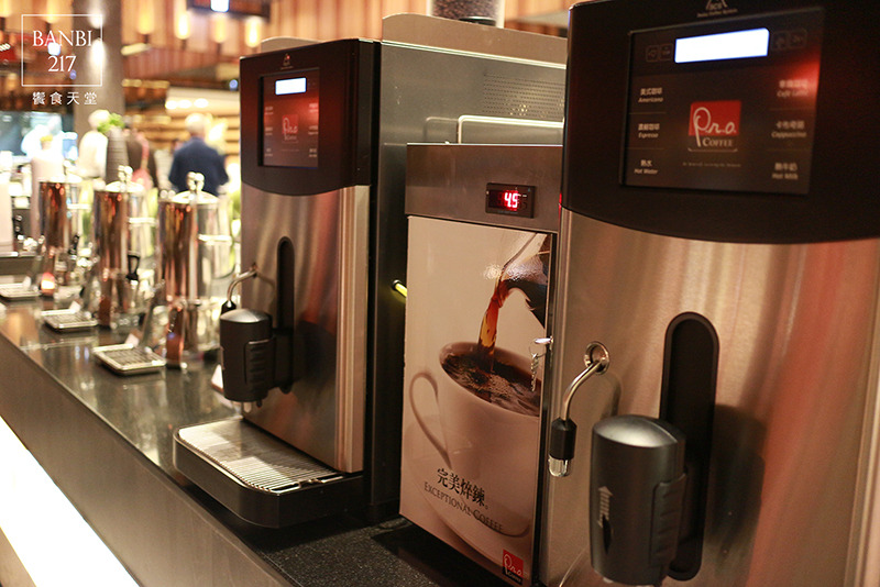 Banbi217 美食旅遊: 饗食天堂 自助餐吃到飽:日式料理,西式料理,中式料理,蛋糕,哈根達斯冰淇淋 (FE21遠東百貨,捷運板橋站)[邀約]