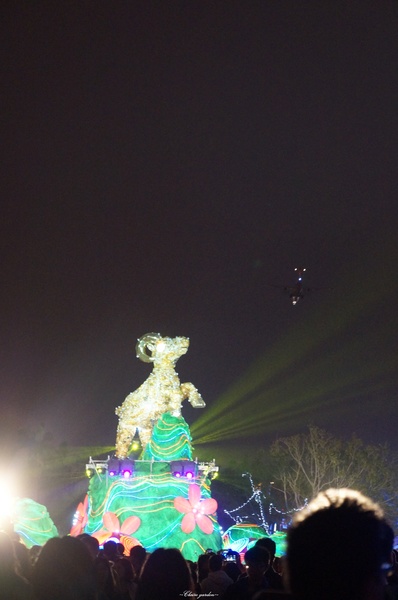 2015臺北燈節：[捷運圓山站]2015台北燈會~浪漫水晶燈橋、天壇、英熊聯盟、海賊羊