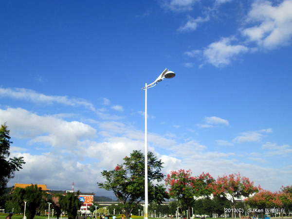 cm20131020___ead85d956417d41634d284290b4