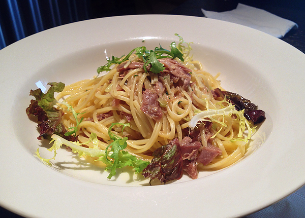 鬍子餐酒-香蒜鴨肉炒細扁麵