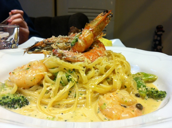 小窩義廚：燈光美、氣氛佳的巷弄美食，走進南歐吧～【小窩義廚】