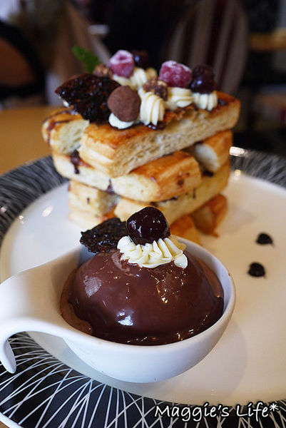 Perfume Dance 跳舞香水(忠孝店)：台北東區下午茶。捷運忠孝復興【跳舞香水-忠孝店】◆冬季新品雲朵棉花糖系列甜點&茶飲