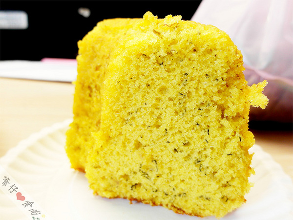 吉美西點麵包：[邀約]香蕉大餐就要濃郁綿密蛋糕X酥烤小土司!!!