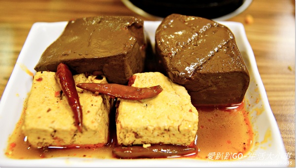 鍋靚石頭火鍋：【食記/新北市】平價豪華海陸大餐~鍋靚石頭火鍋