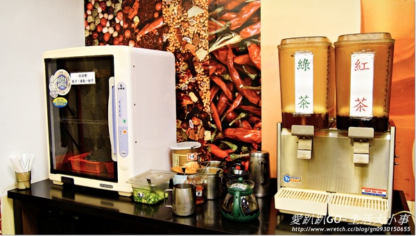 鍋靚石頭火鍋：【食記/新北市】平價豪華海陸大餐~鍋靚石頭火鍋