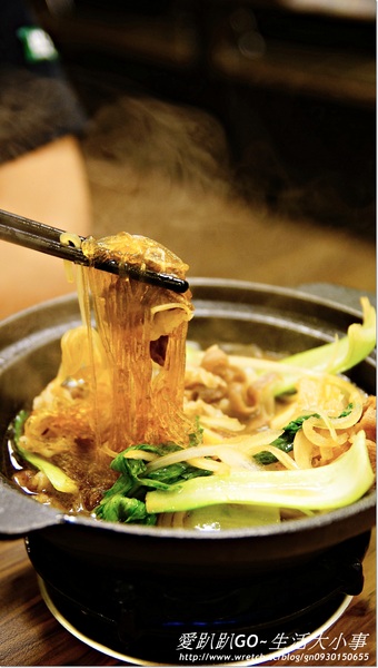 鍋靚石頭火鍋：【食記/新北市】平價豪華海陸大餐~鍋靚石頭火鍋