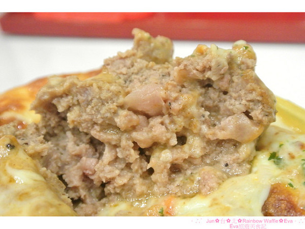 彩虹國度Rainbow Waffle(中和環球店)：【食記】oO。。台北　Rainbow Waffle（二訪）　仙度瑞拉的玻璃鞋掉入人間囉～還有媲美１０１高度的冰品歐！超美超夢幻～o○。