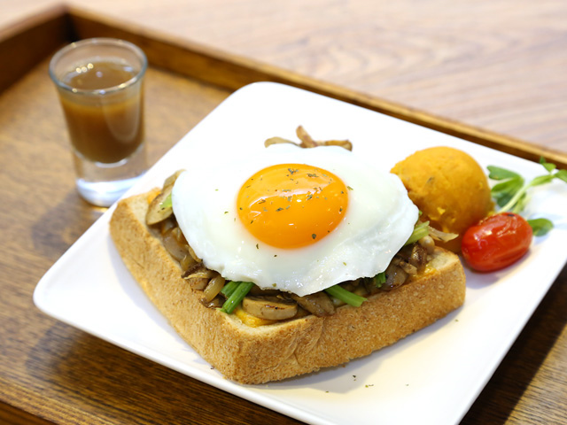 日楞咖啡 L3b.jpg