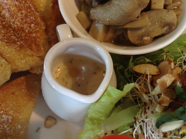 hi,日楞RYOU CAFE:hi, 日楞Ryou Caf'e──海日楞,愛上食物天然滋味