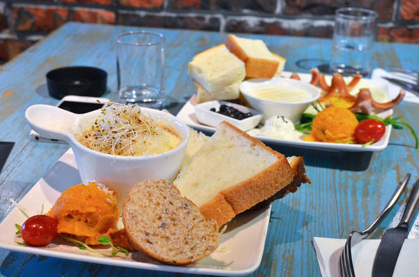 hi 日楞 RYOU CAFE:『台北||古亭』天然小農食材,轉角遇見的悠閒-hi, 日楞 Ryou Caf'e