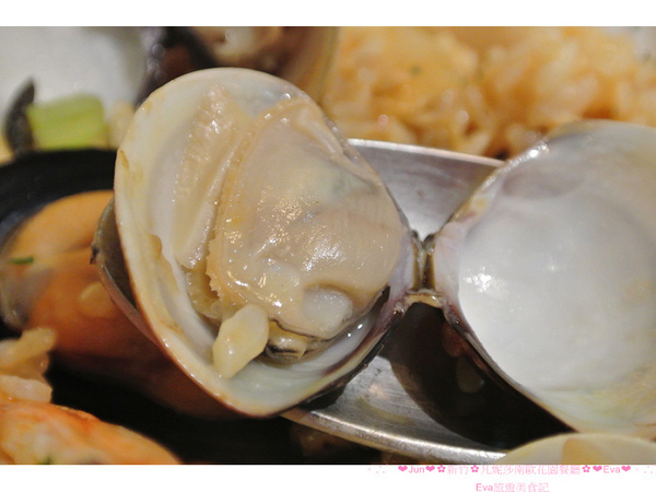 凡妮莎南歐花園餐廳:【食記】oO。新竹 凡妮莎南歐花園餐廳 達菲熊(Duffy)馬卡龍 日本最火紅的人手一隻達菲熊竟然做成馬卡龍啦!超可愛捨不得吃~。o○。