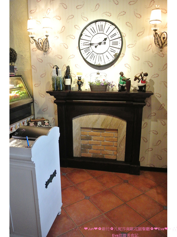 凡妮莎南歐花園餐廳:【食記】oO。新竹 凡妮莎南歐花園餐廳 達菲熊(Duffy)馬卡龍 日本最火紅的人手一隻達菲熊竟然做成馬卡龍啦!超可愛捨不得吃~。o○。